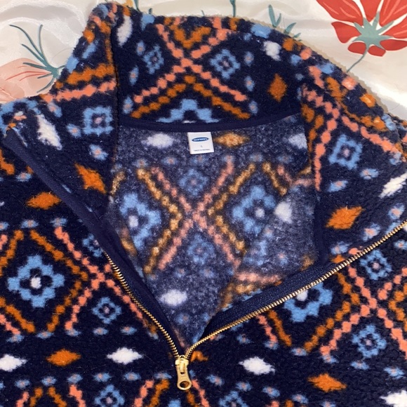 Aztec Patterned Half-Zip 💛 - Picture 2 of 2